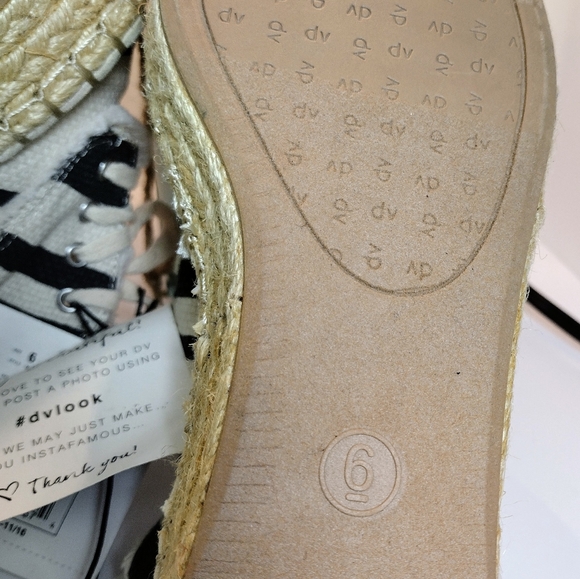 DV by Dolce Vita "Roxie" Platform Canvas Sneakers Striped New w/Tags - Picture 13 of 14